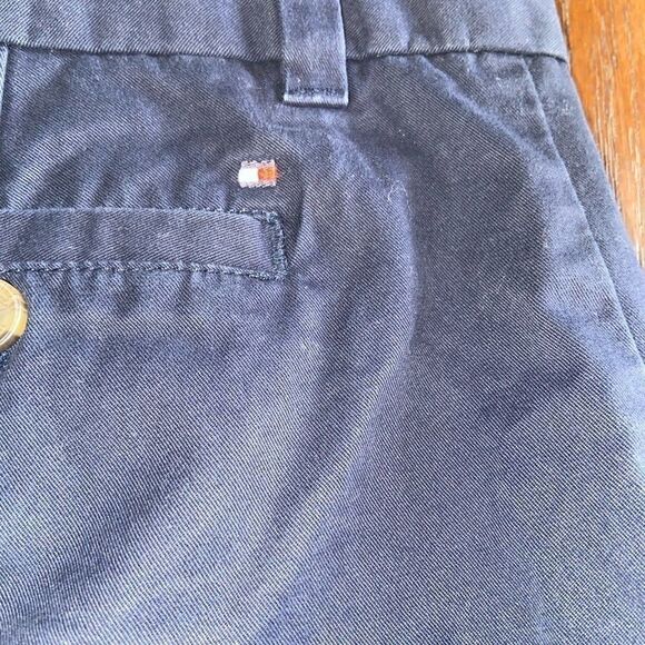 Woman’s Tommy Hilfiger blue khaki shorts - Picture 4 of 4